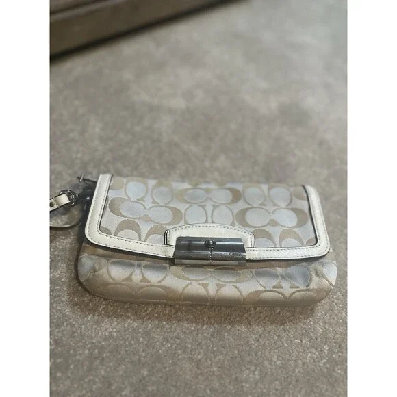 Coach Kristin Signature Wristlet Beige Canvas White Leather, Small Purse Bag - Picture 3 of 14